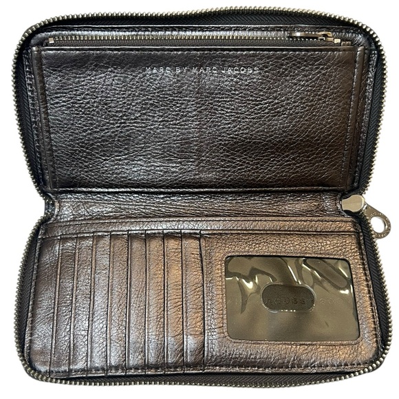 Marc By Marc Jacobs Pewter Continental Classic Q Zip Around Leather Wallet - Picture 9 of 13
